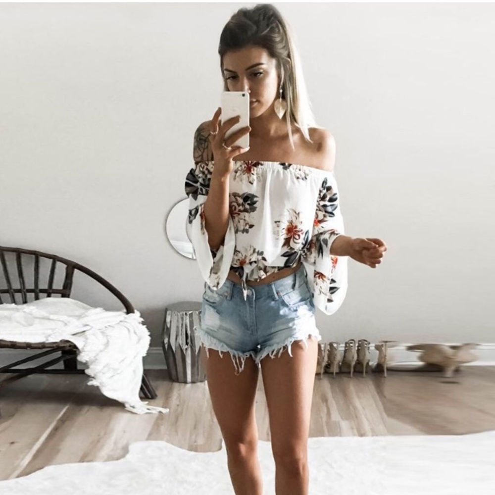 ‘Amber’ Floral Off the Shoulder Top - Picture 2 of 7